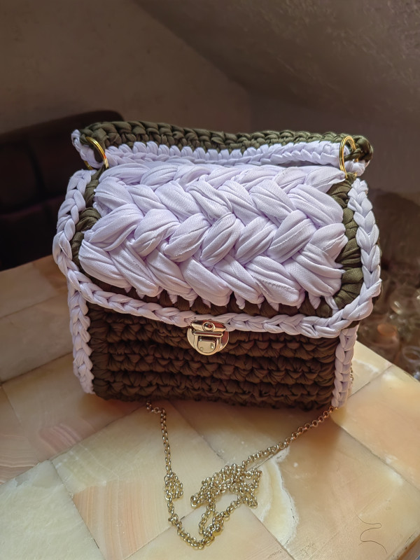 Bolsa puff Verde con Blanco